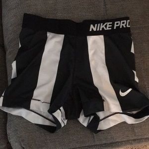 Women’s Nike pro compression shorts